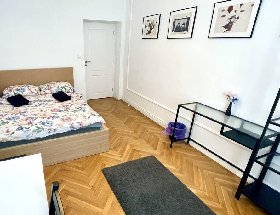 Fantastic Waw - Kp69 Room D Warsawa Bagian luar foto